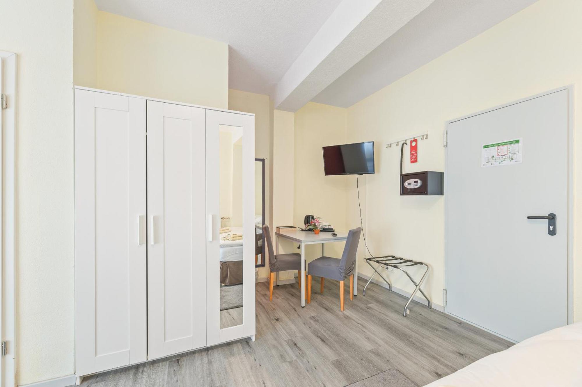 Businesshotel Lemon Suites Self Check-In Messe Airport Mit Kueche - Monteure Willkommen Neuhausen auf den Fildern Ruang foto