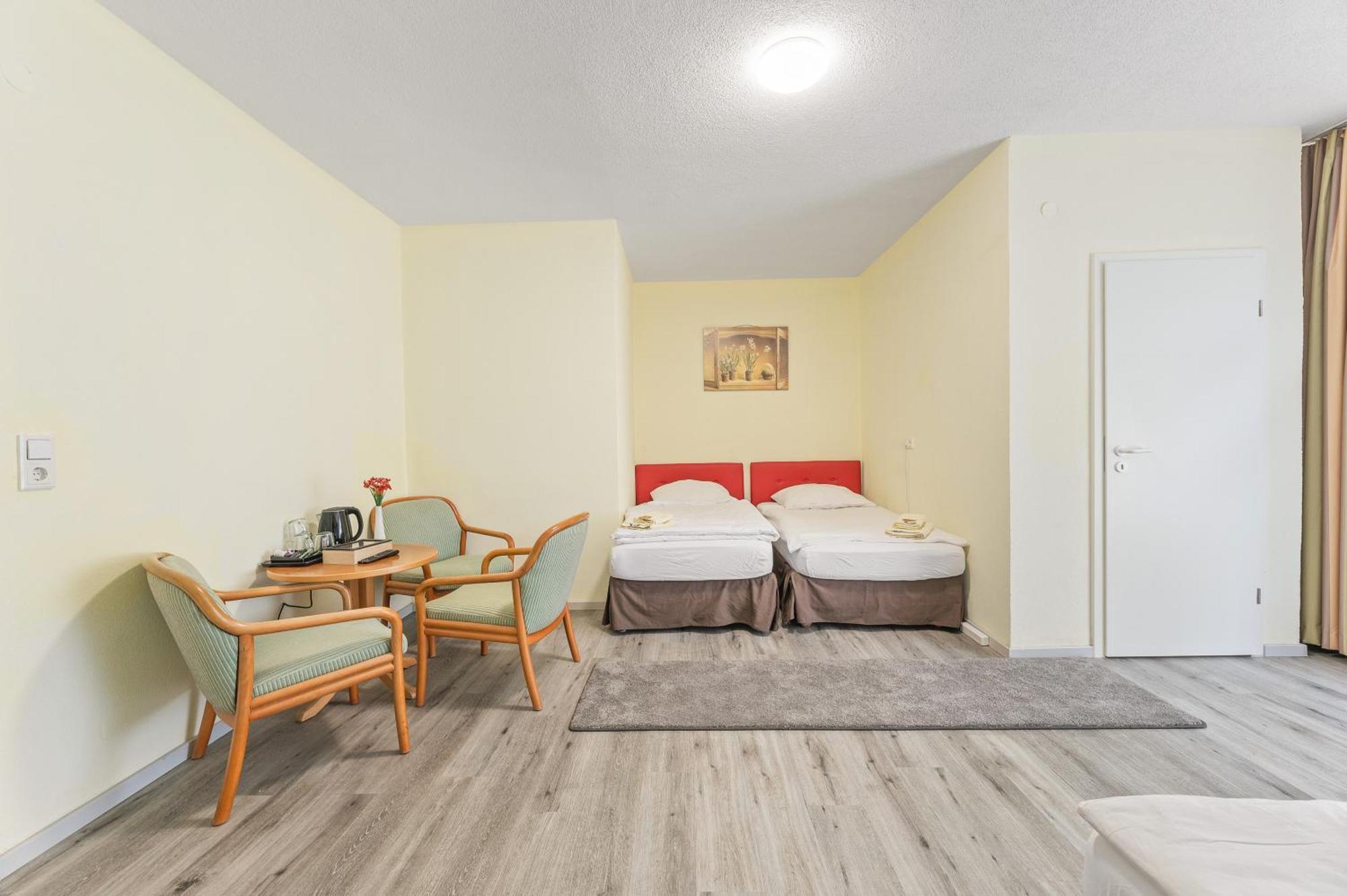 Businesshotel Lemon Suites Self Check-In Messe Airport Mit Kueche - Monteure Willkommen Neuhausen auf den Fildern Ruang foto