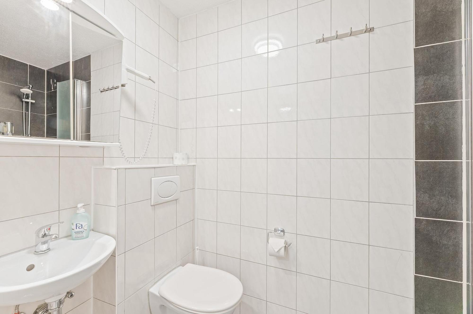 Businesshotel Lemon Suites Self Check-In Messe Airport Mit Kueche - Monteure Willkommen Neuhausen auf den Fildern Ruang foto